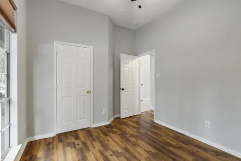 6 E Cottage Green Street The Woodlands TX 77382