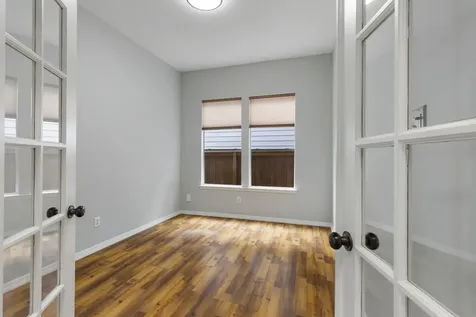 6 E Cottage Green Street The Woodlands TX 77382
