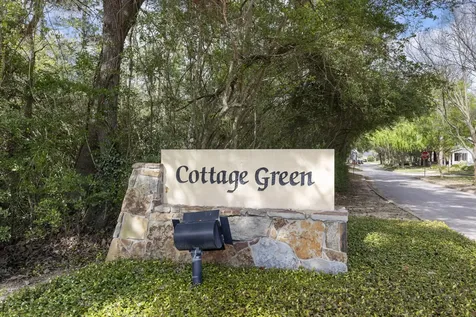 6 E Cottage Green Street The Woodlands TX 77382