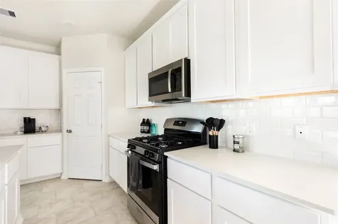 353 Bay Oaks Drive La Porte TX 77571