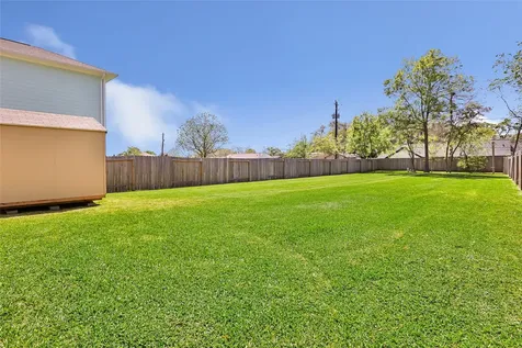 353 Bay Oaks Drive La Porte TX 77571