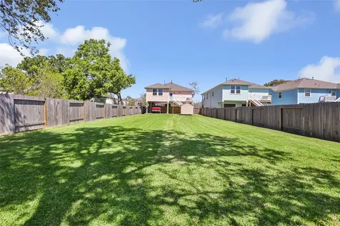 353 Bay Oaks Drive La Porte TX 77571