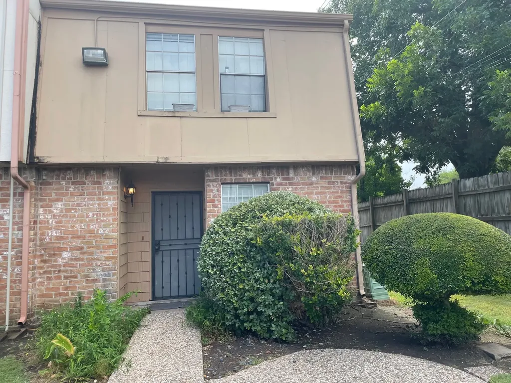 9200 W Bellfort Street 40 Houston TX 77031