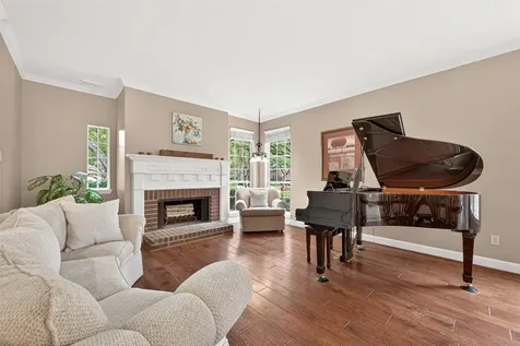 6006 Mound Airy Court Sugar Land TX 77479