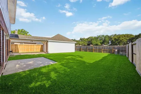4712 Broadmoor Drive League City TX 77573