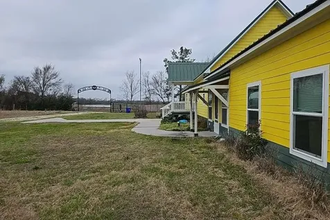 2 Birdwell Road Bedias TX 77831