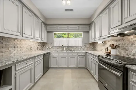 1806 Potomac Drive C Houston TX 77057