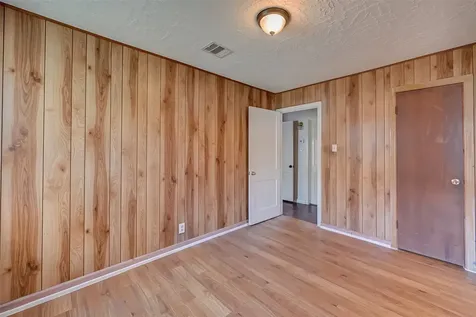 4905 Brinkley Street Houston TX 77033
