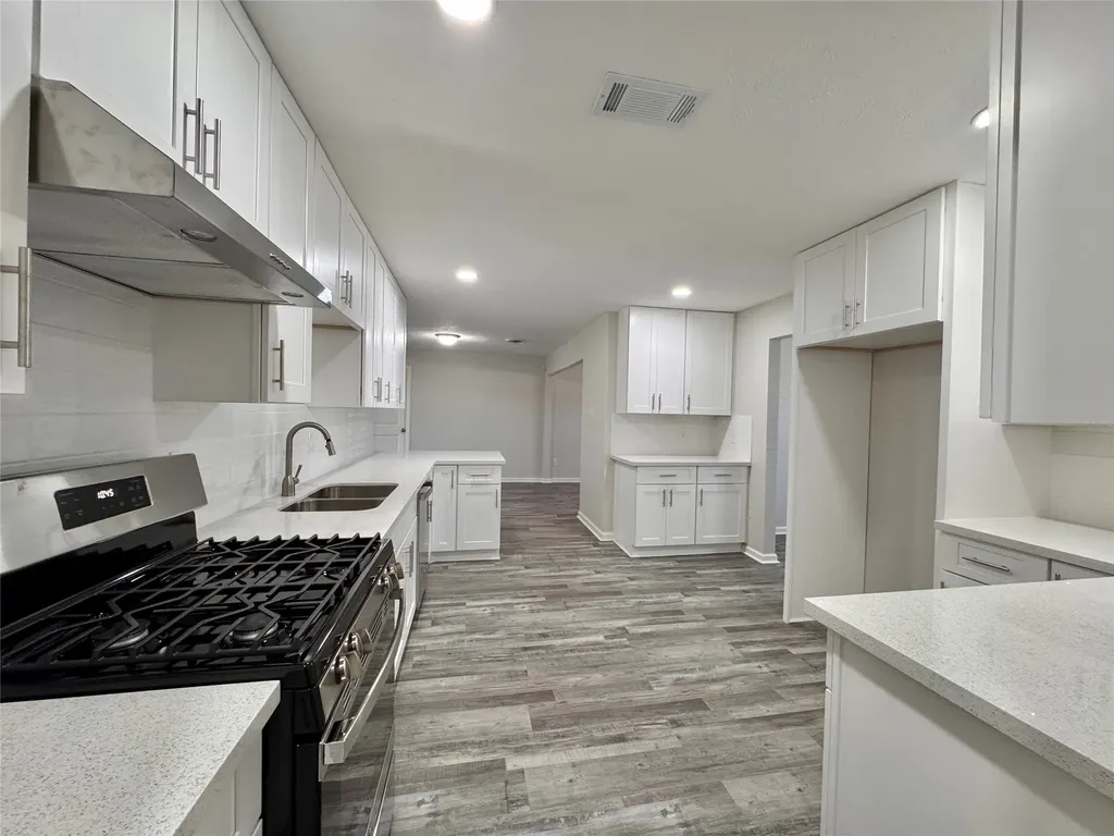 5115 Hialeah Drive Houston TX 77092