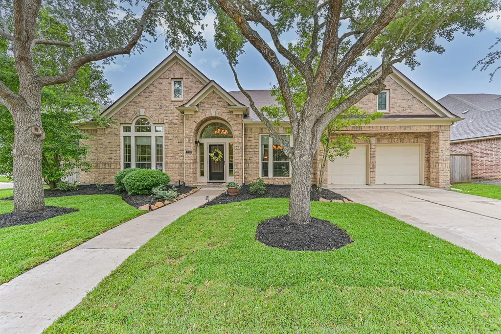 2701 Greenblade Court Pearland TX 77584