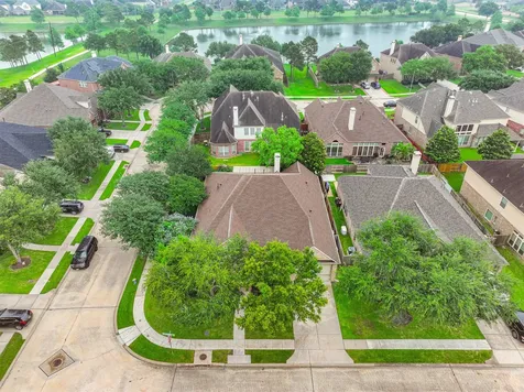 2701 Greenblade Court Pearland TX 77584
