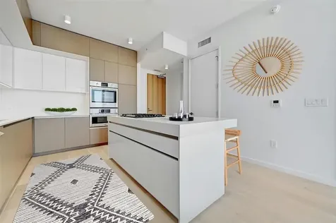313 W 17th Street 2003 Austin TX 78701