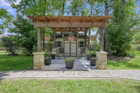 531 Woodsy Pine Court Conroe TX 77304