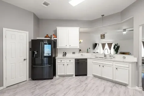 222 Doncaster Street Conroe TX 77303