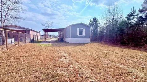 886 Road 51023 Cleveland TX 77327