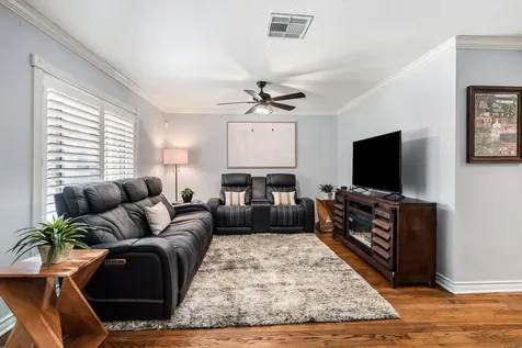 1214 W 31st Street Houston TX 77018