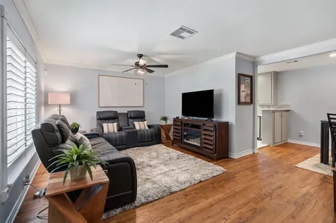 1214 W 31st Street Houston TX 77018