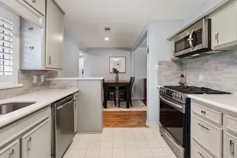 1214 W 31st Street Houston TX 77018