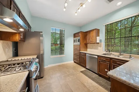 84 E Stony End Place The Woodlands TX 77381