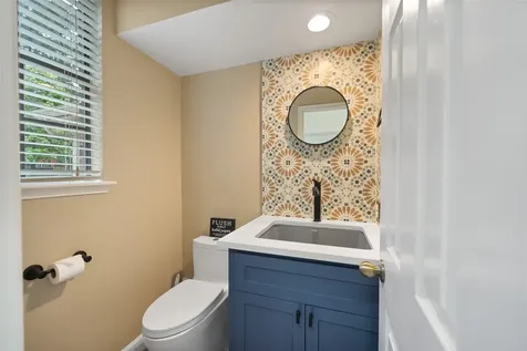 84 E Stony End Place The Woodlands TX 77381