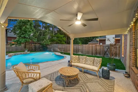 84 E Stony End Place The Woodlands TX 77381