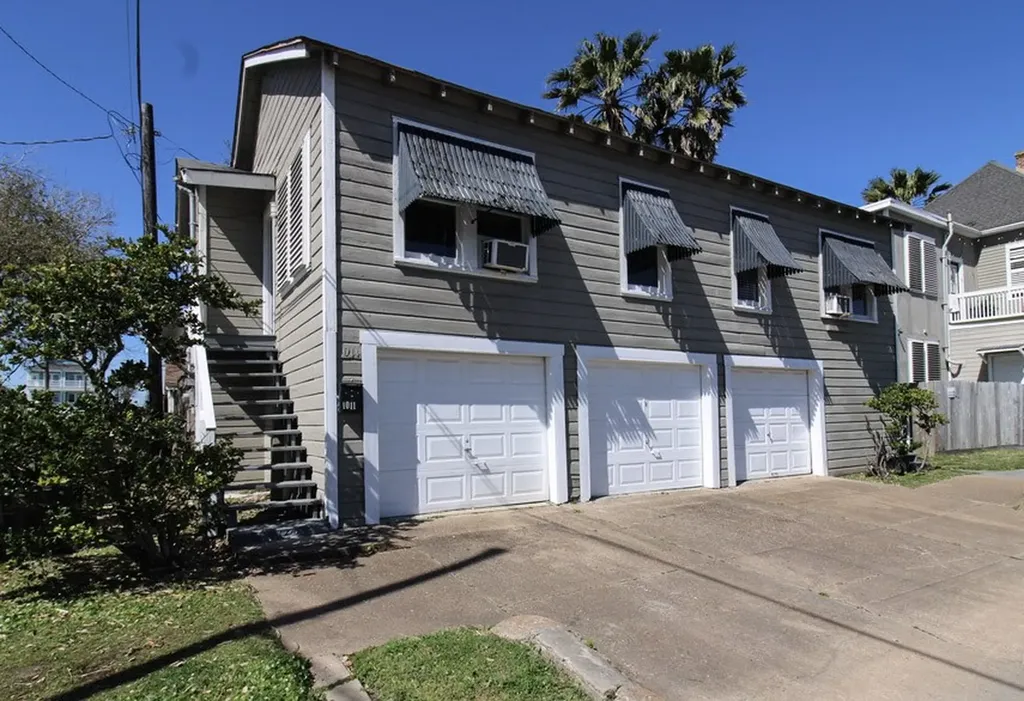 1011 9th Street 1 Galveston TX 77550