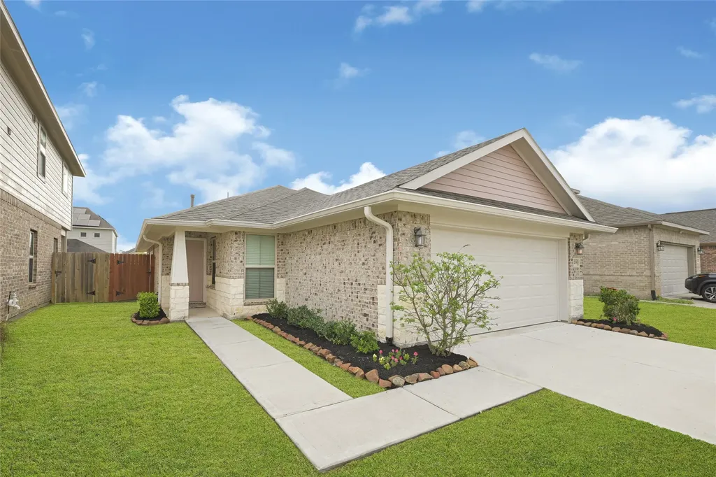 4209 W Bayou Maison Circle Dickinson TX 77539