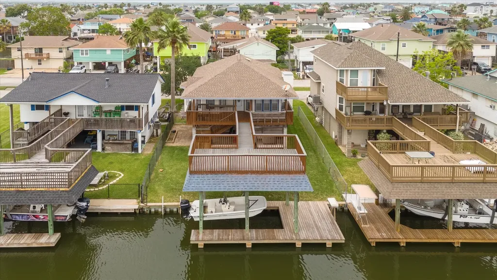 514 Pompano Street Bayou Vista TX 77563