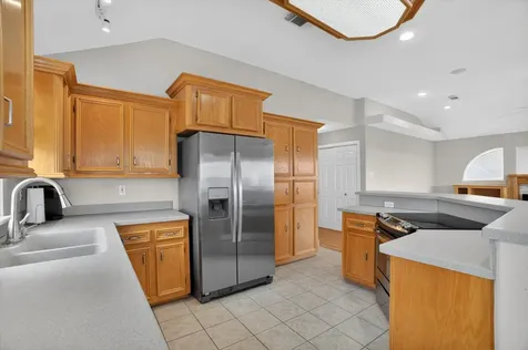 514 Pompano Street Bayou Vista TX 77563