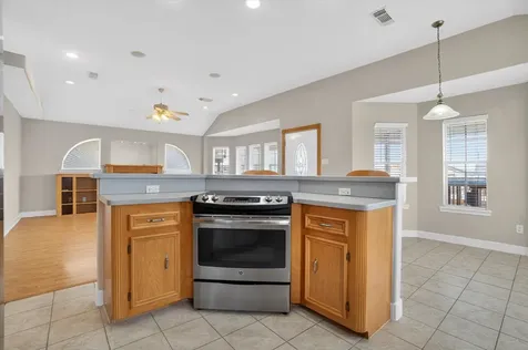 514 Pompano Street Bayou Vista TX 77563