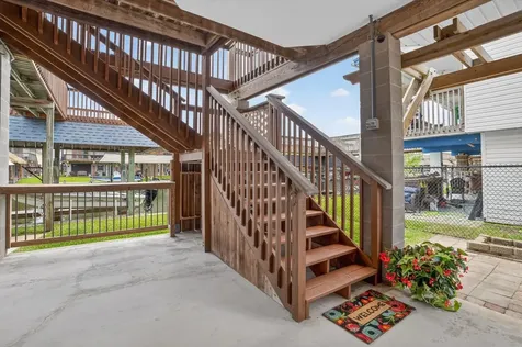 514 Pompano Street Bayou Vista TX 77563