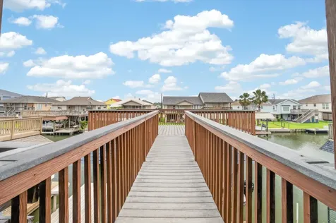 514 Pompano Street Bayou Vista TX 77563