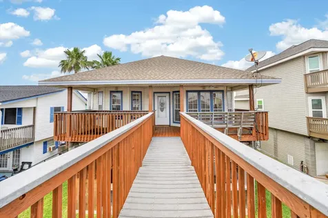 514 Pompano Street Bayou Vista TX 77563