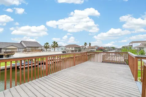 514 Pompano Street Bayou Vista TX 77563