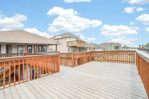 514 Pompano Street Bayou Vista TX 77563