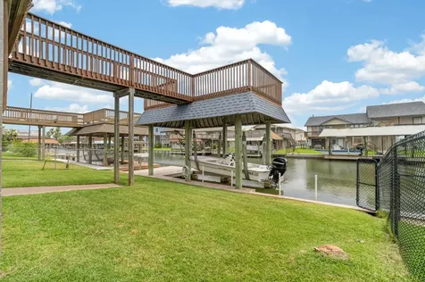 514 Pompano Street Bayou Vista TX 77563