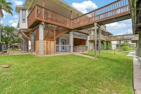 514 Pompano Street Bayou Vista TX 77563