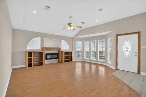514 Pompano Street Bayou Vista TX 77563