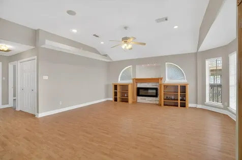 514 Pompano Street Bayou Vista TX 77563
