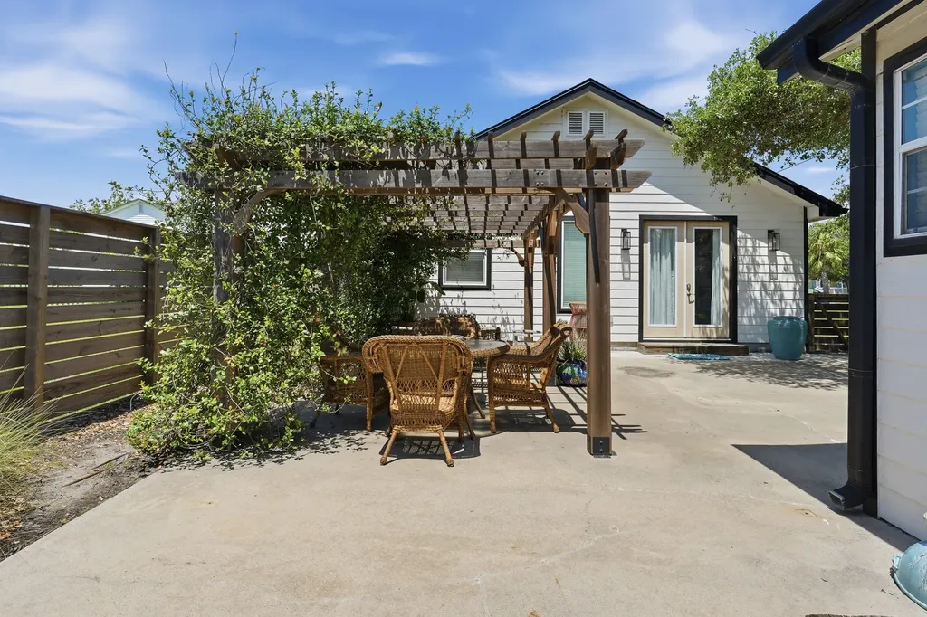 1029 Lady Claire Street Rockport TX 78382