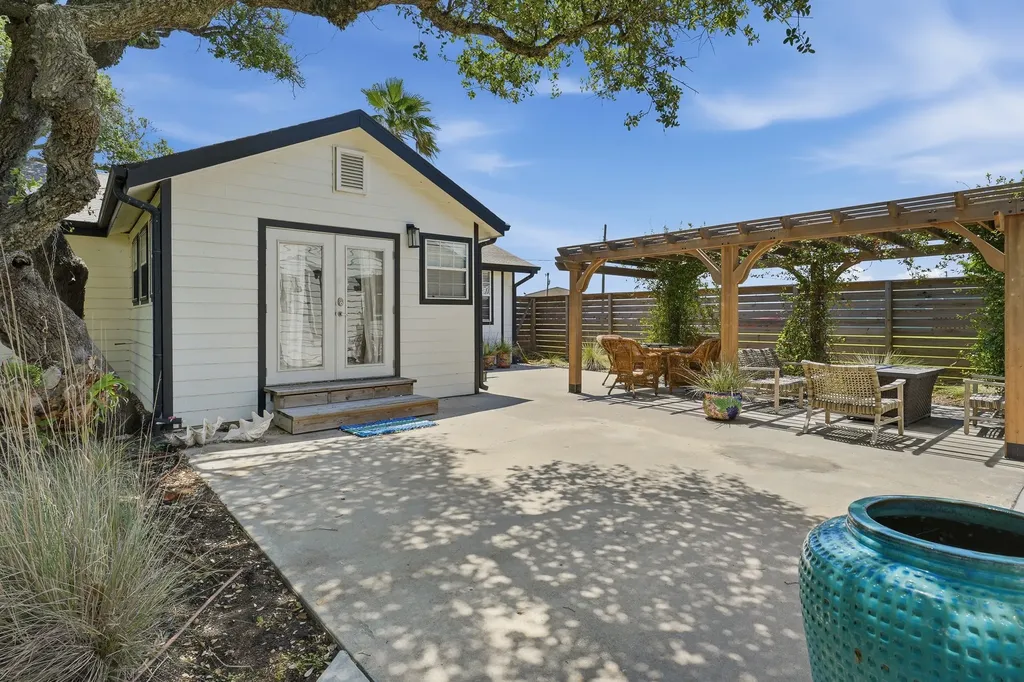 1029 Lady Claire Street Rockport TX 78382