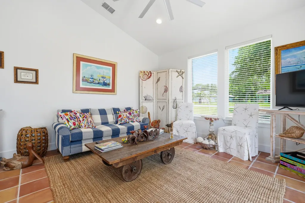 1029 Lady Claire Street Rockport TX 78382