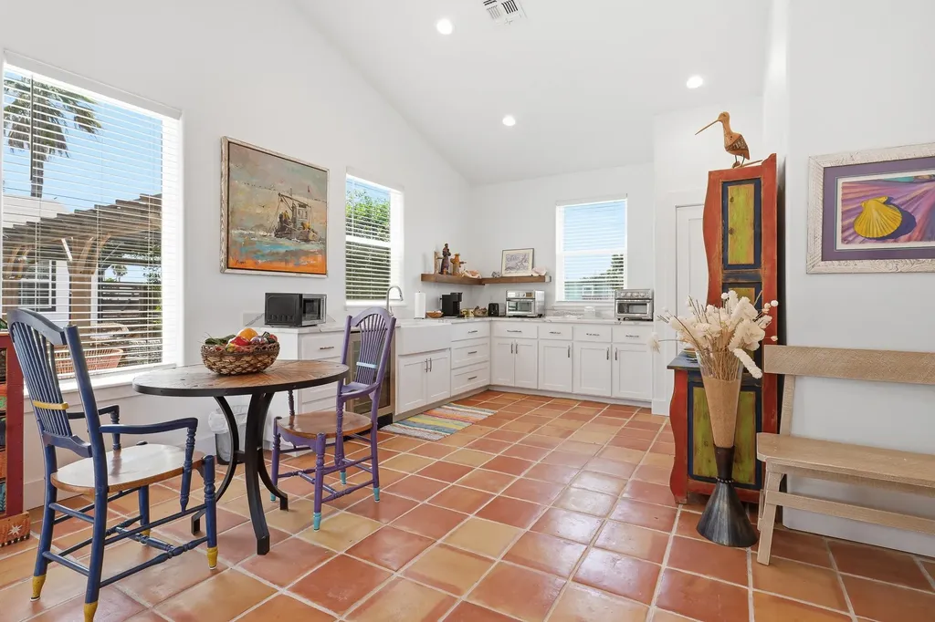 1029 Lady Claire Street Rockport TX 78382