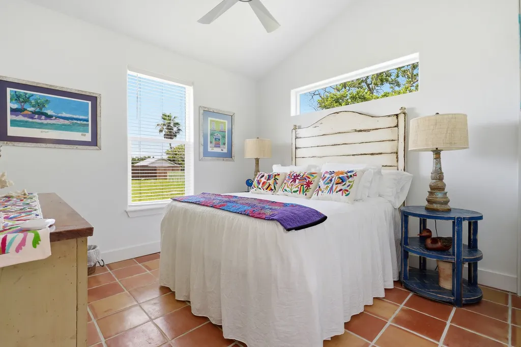 1029 Lady Claire Street Rockport TX 78382