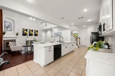 7203 Fiesta Flower Katy TX 77494
