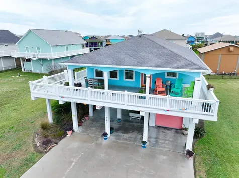 943 Palm Ridge Drive Crystal Beach TX 77650