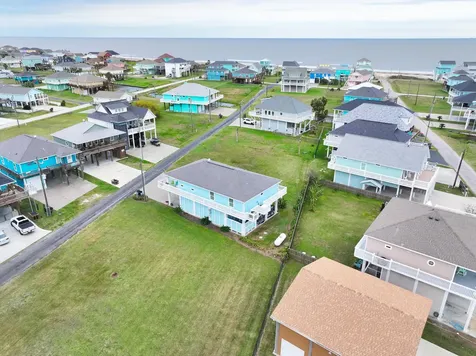 943 Palm Ridge Drive Crystal Beach TX 77650