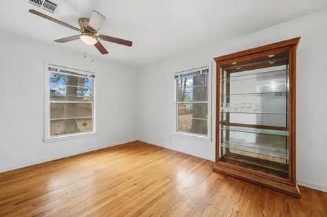 114 Taft Avenue Cleveland TX 77327