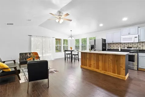 553 County Road 370 Splendora TX 77372