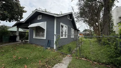 4017 Baden Street Houston TX 77009